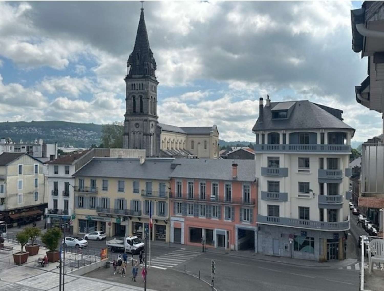  for sale office Lourdes Hautes-Pyrénées 1