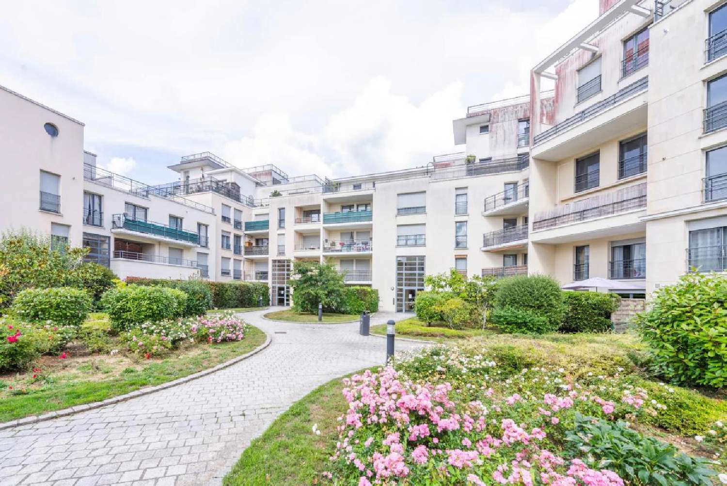  for sale apartment Élancourt Yvelines 1