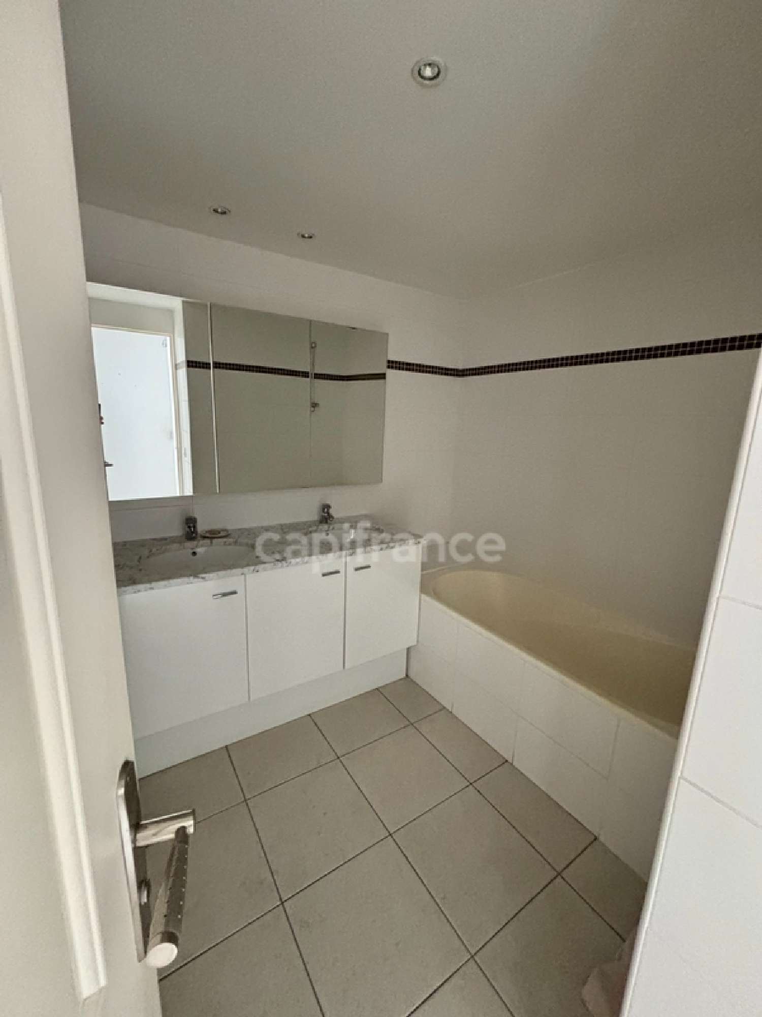  à vendre appartement La Ciotat Bouches-du-Rhône 7