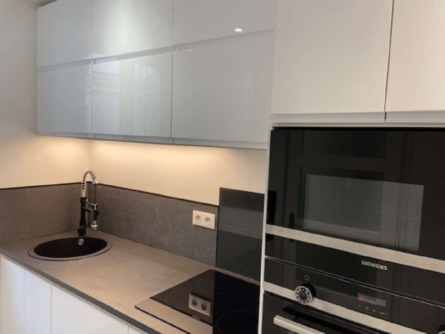  te koop appartement Paris 10e Arrondissement Parijs (Seine) 2