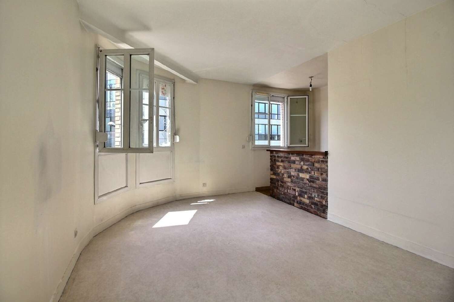  te koop appartement Saint-Ouen Seine-Saint-Denis 2
