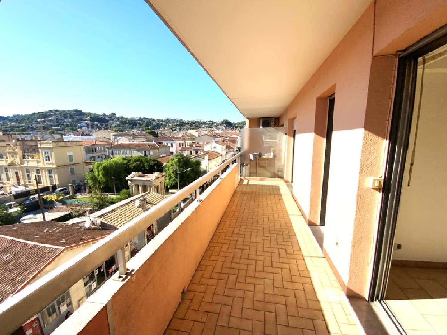  à vendre appartement Vallauris Alpes-Maritimes 2