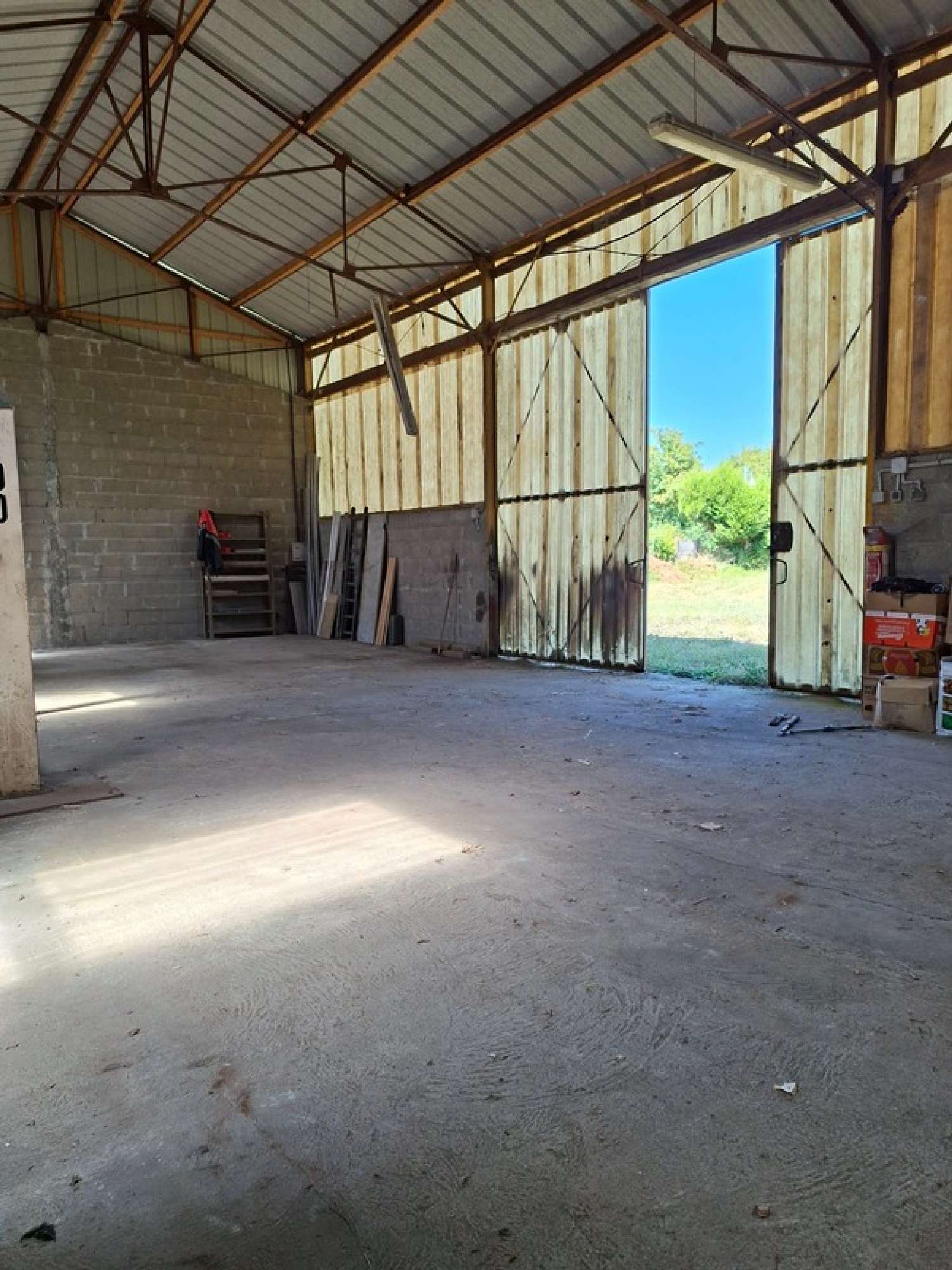  for sale barn Coulombiers Sarthe 2