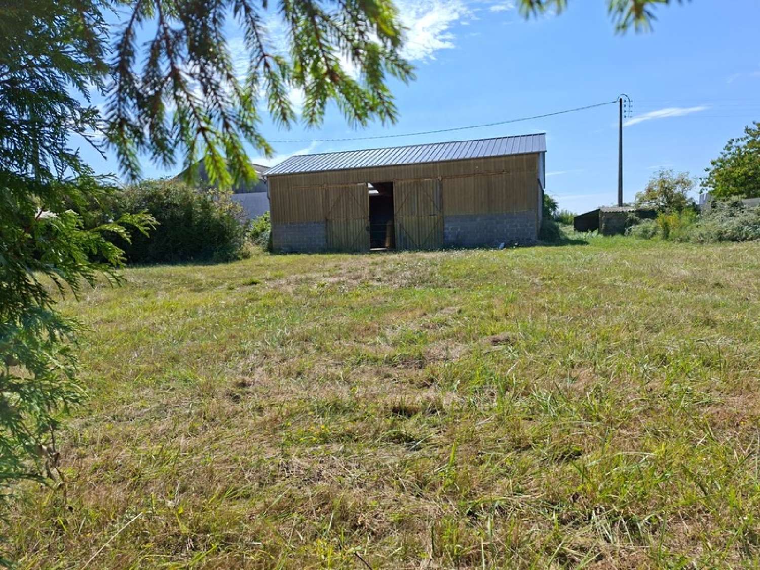  for sale barn Coulombiers Sarthe 4