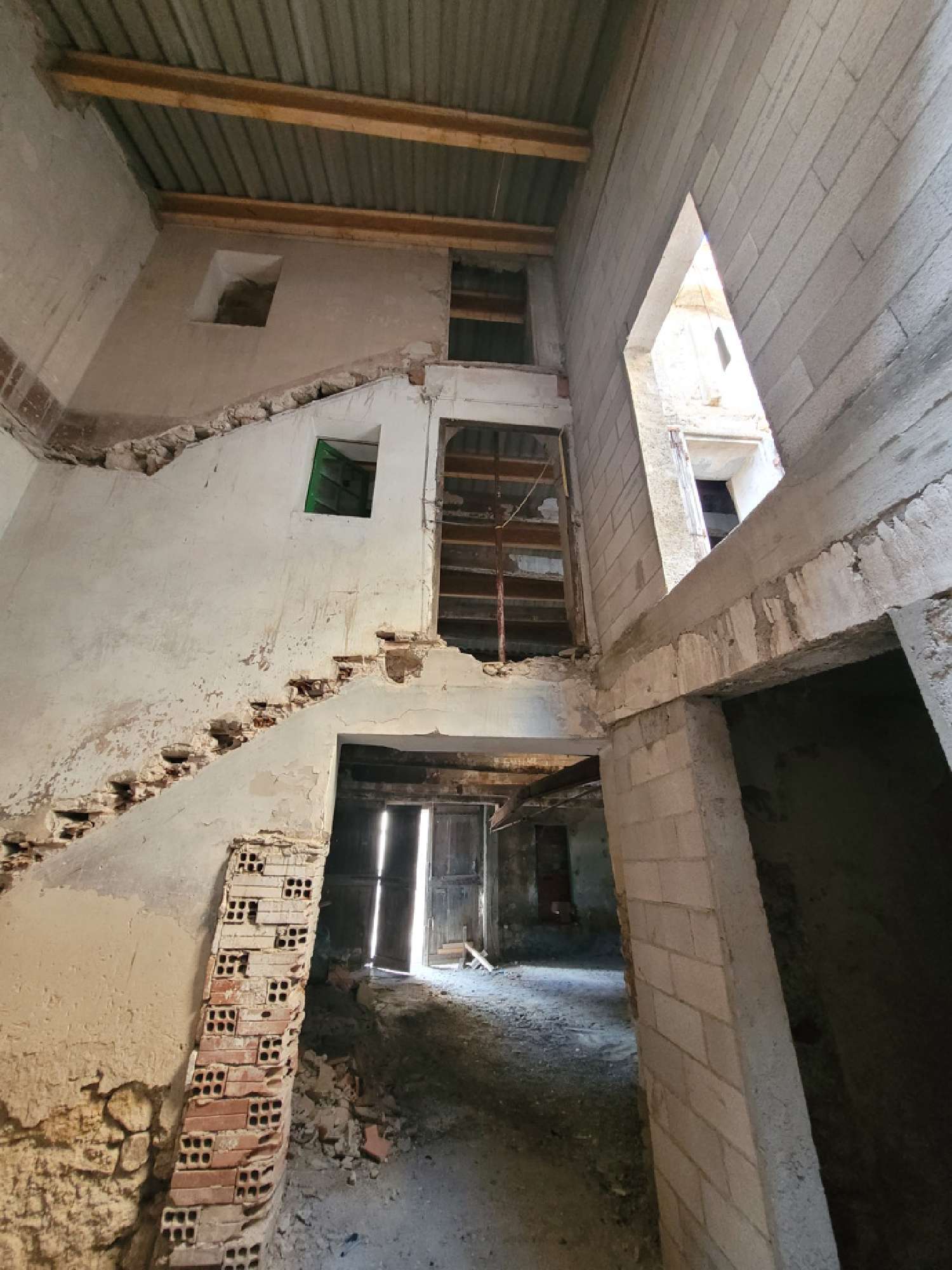 for sale barn Puimisson Hérault 3