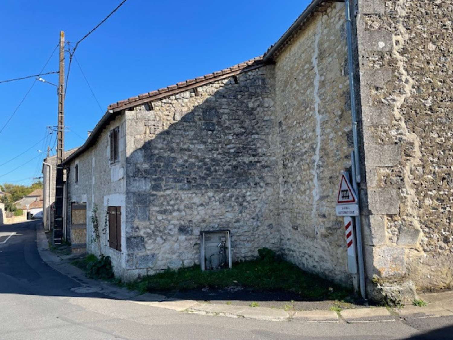  for sale barn Ruelle-sur-Touvre Charente 3