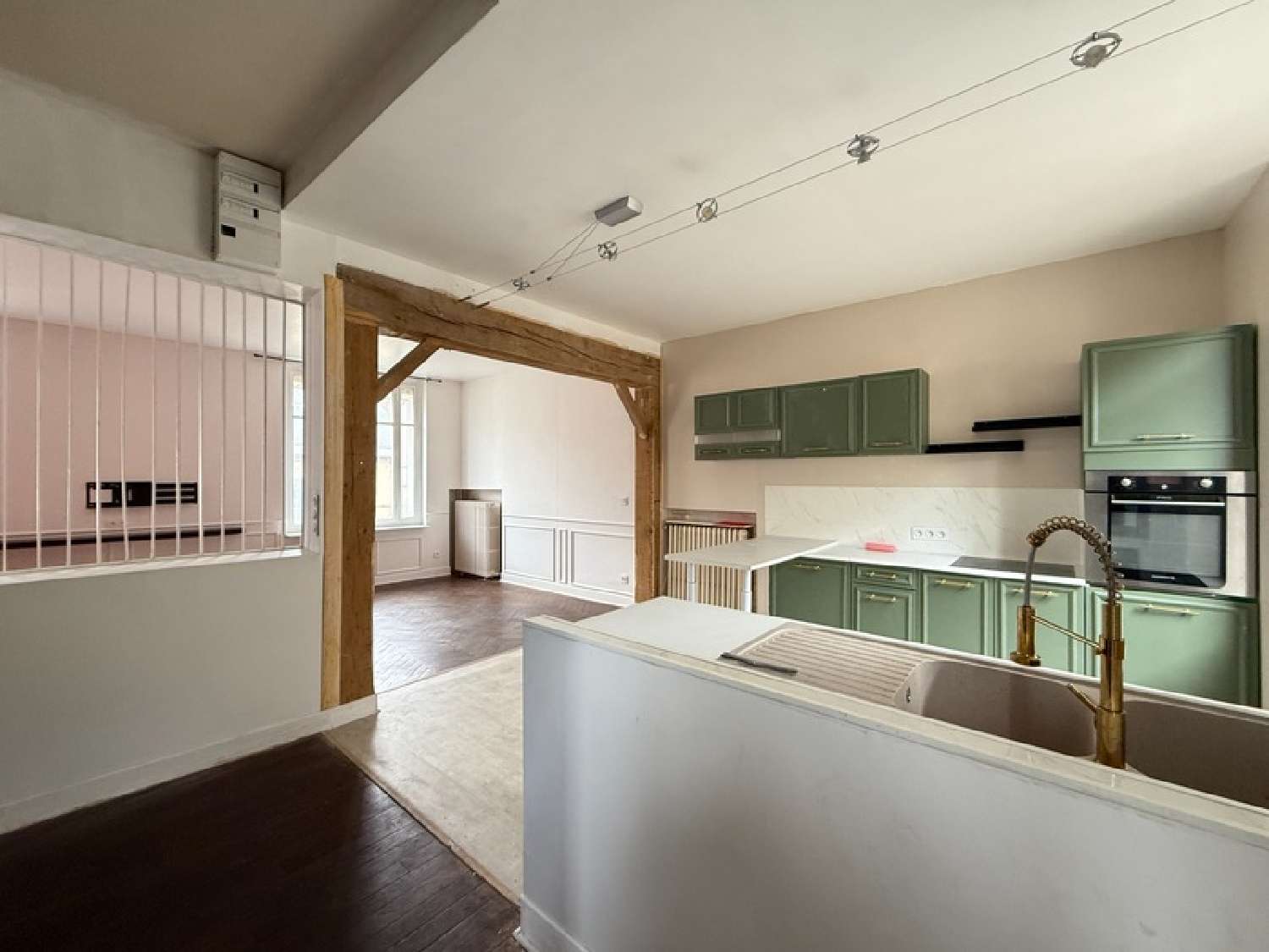 te koop stadshuis Dun-le-Palestel Creuse 1