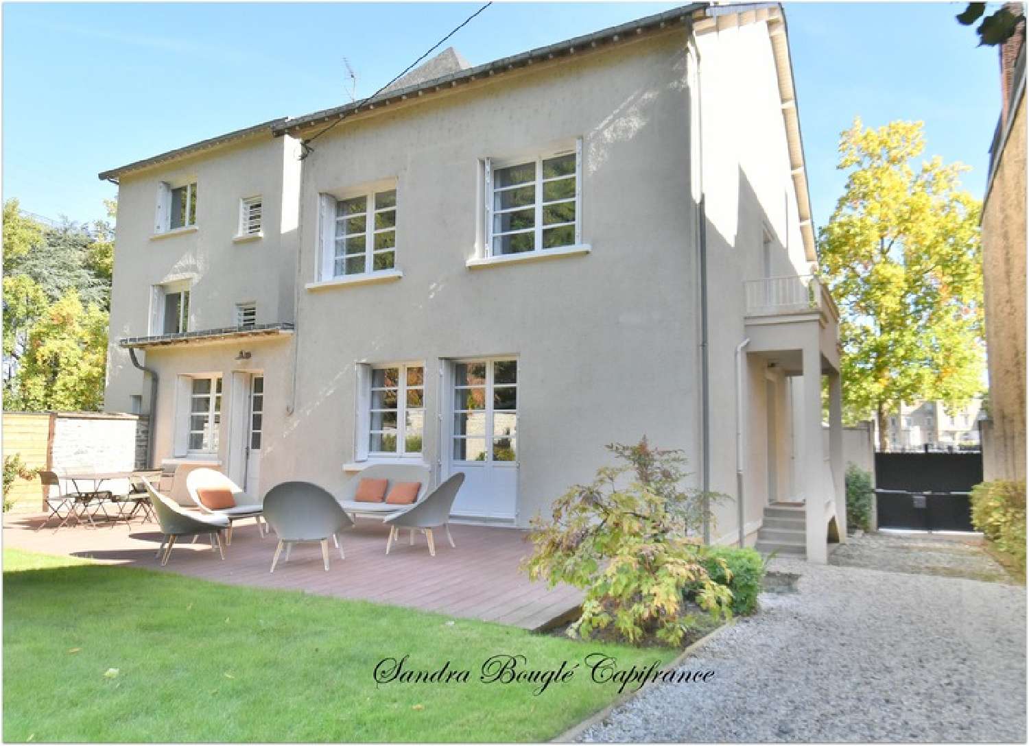 te koop stadshuis Laval Mayenne 1