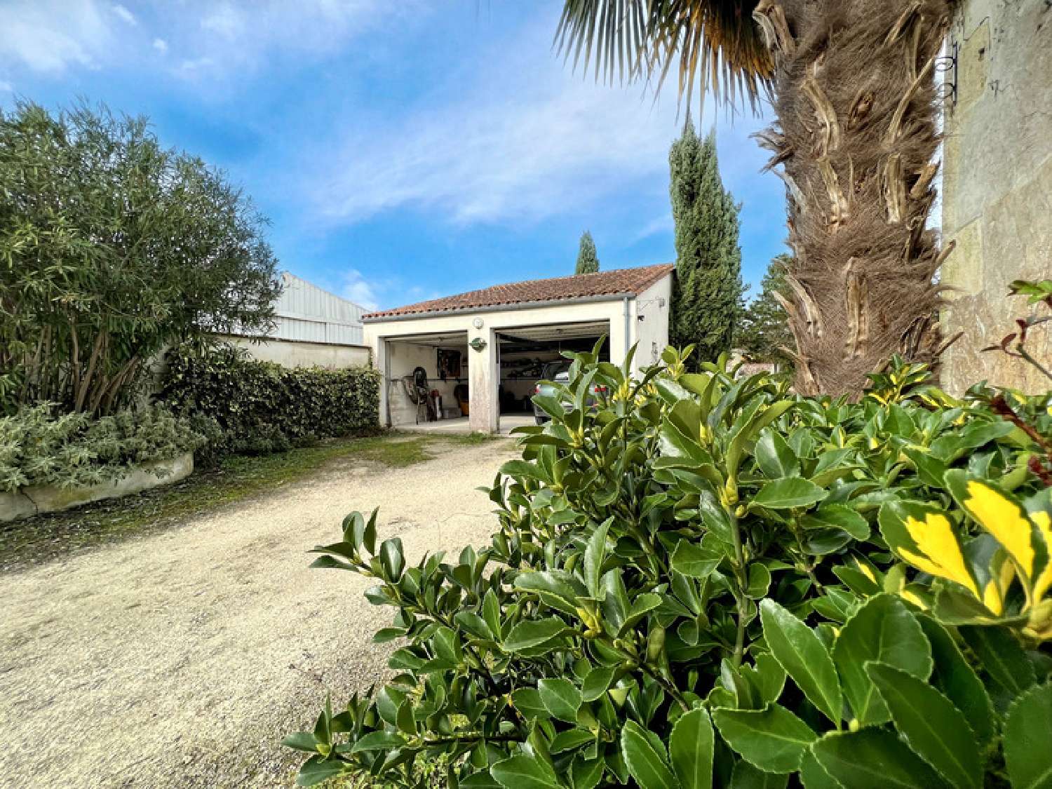  à vendre maison de ville Matha Charente-Maritime 3
