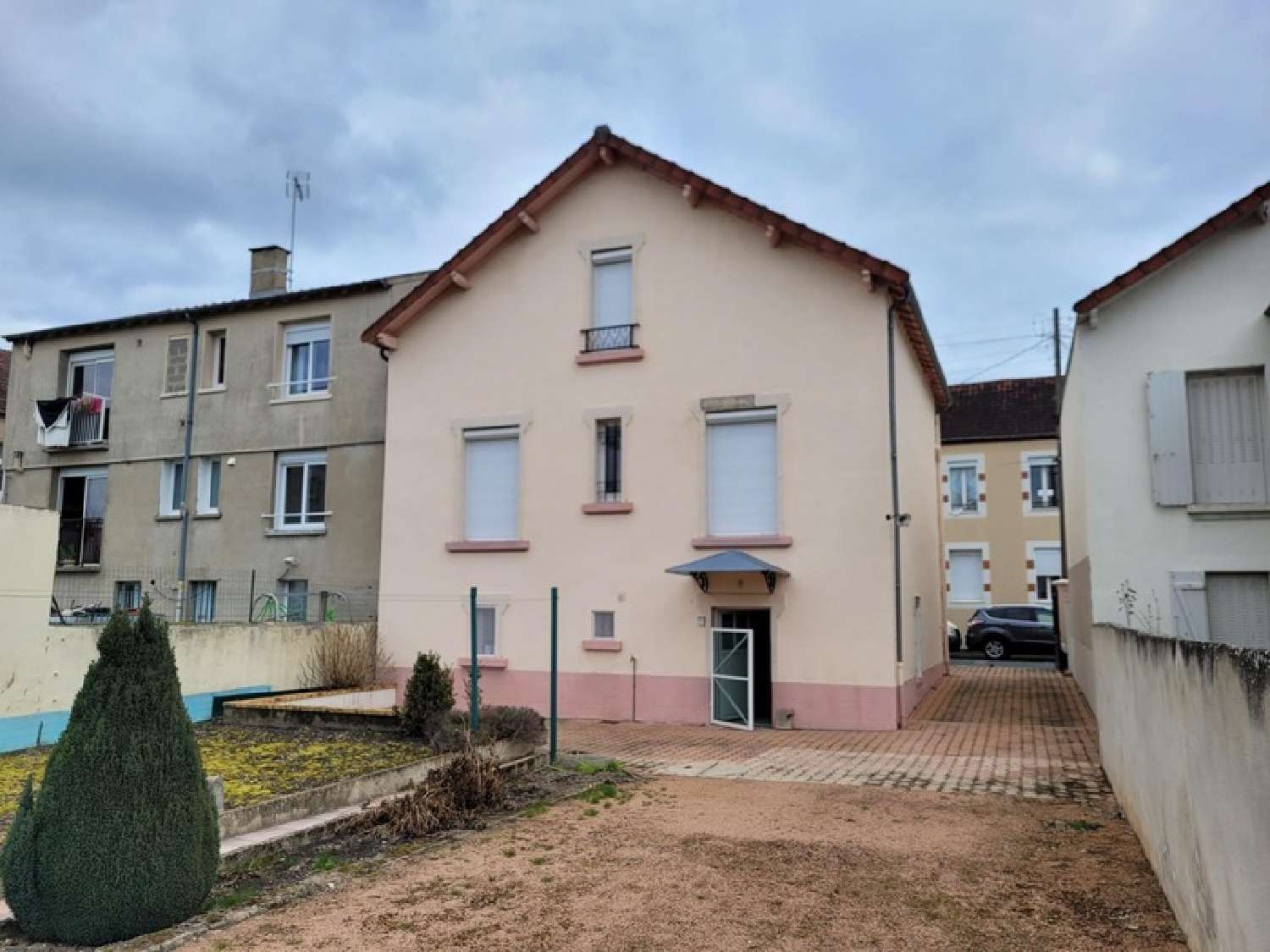  te koop stadshuis Montluçon Allier 2