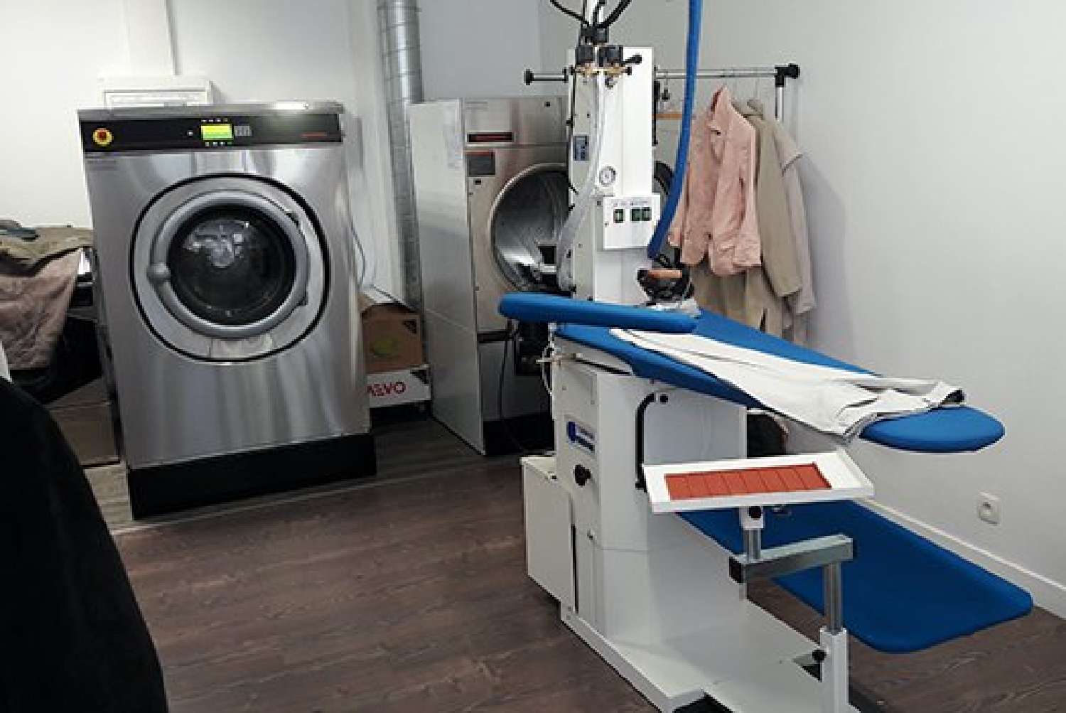  te koop bedrijfsruimte/ kantoor Agde Hérault 1