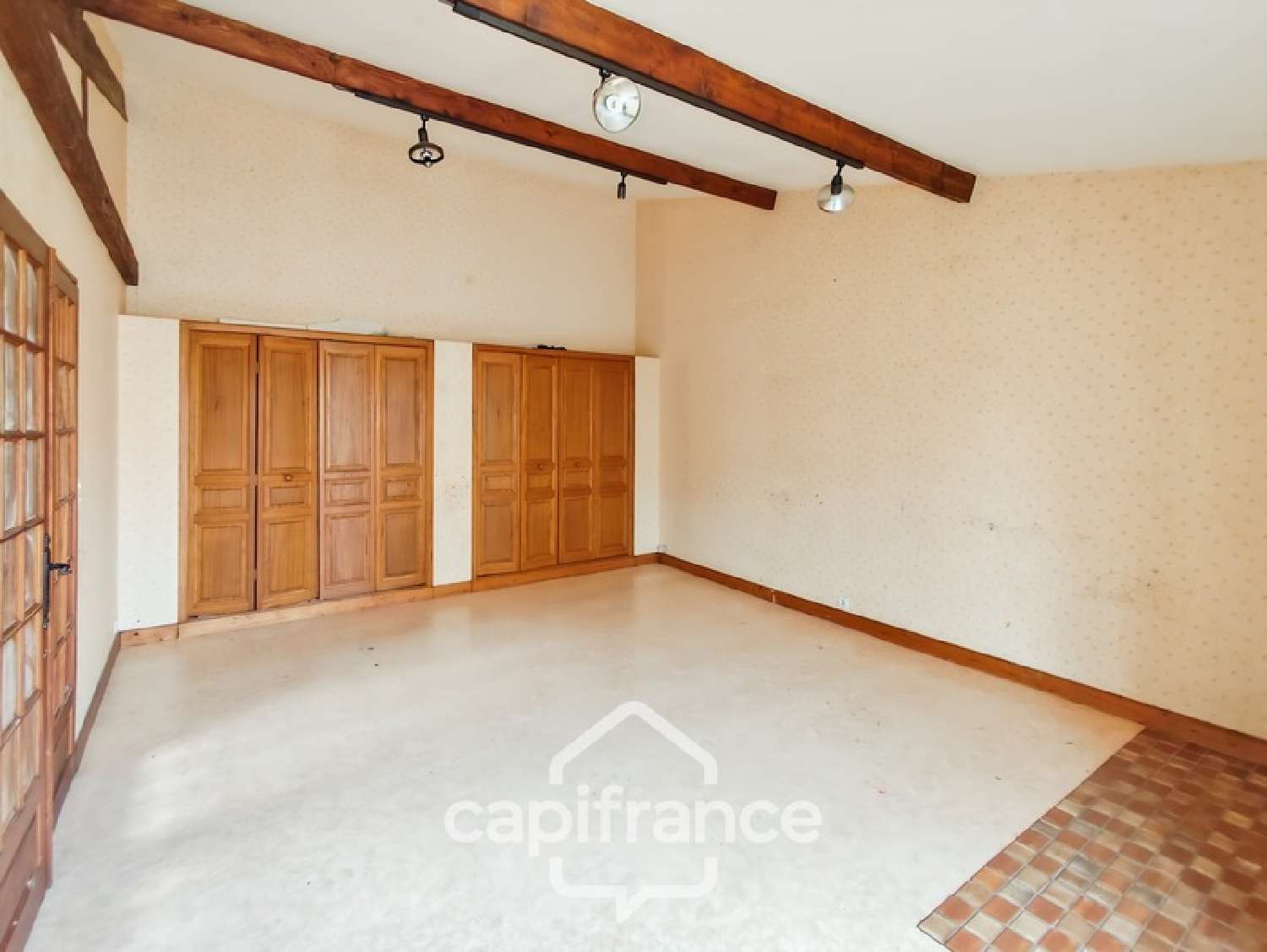  à vendre commerce Bessé-sur-Braye Sarthe 5