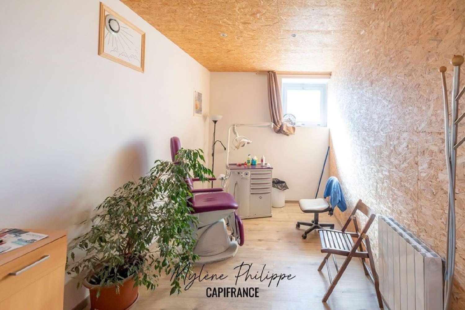  te koop bedrijfsruimte/ kantoor La Motte-en-Champsaur Hautes-Alpes 1