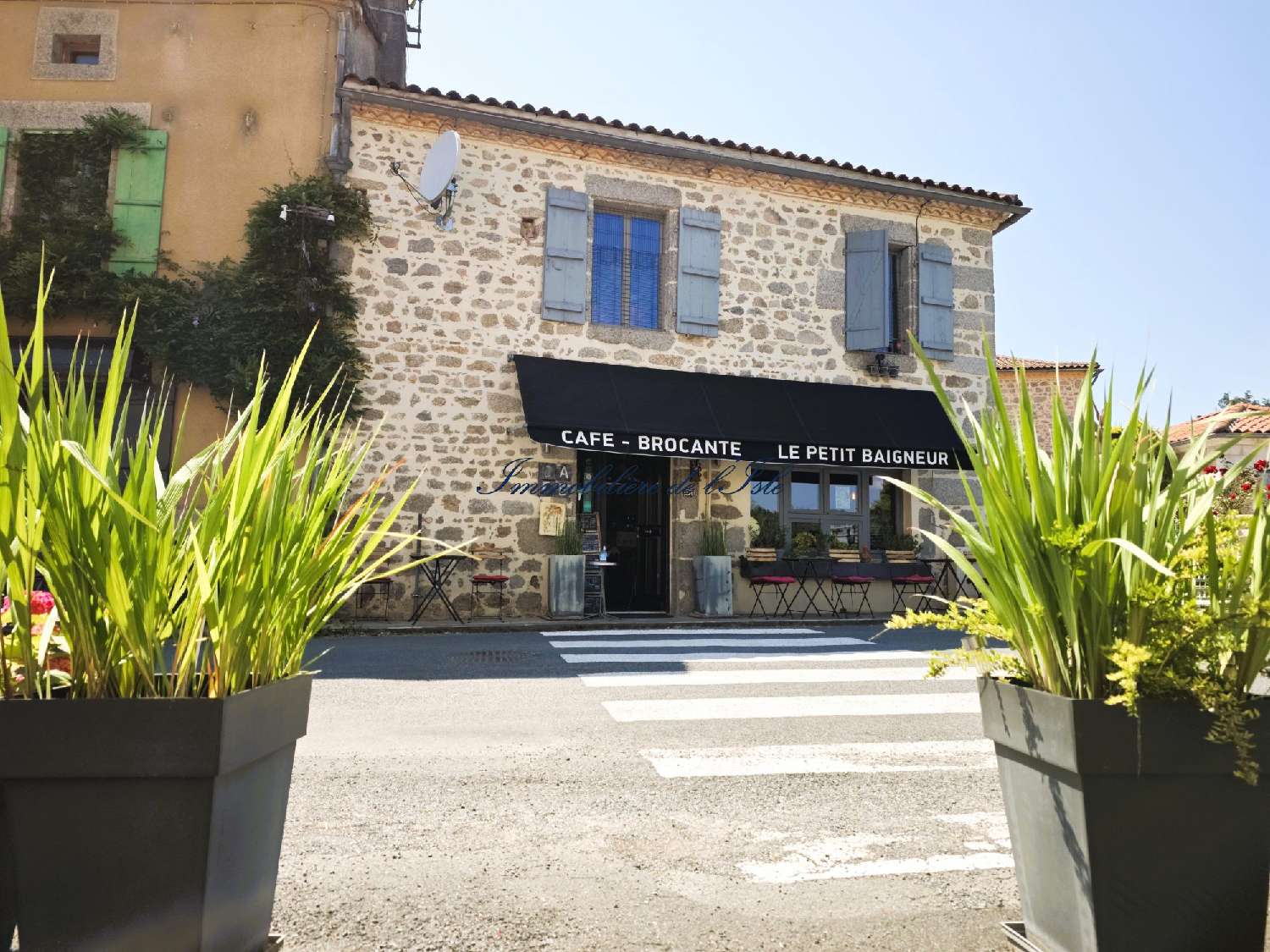  for sale commercial Nontron Dordogne 1