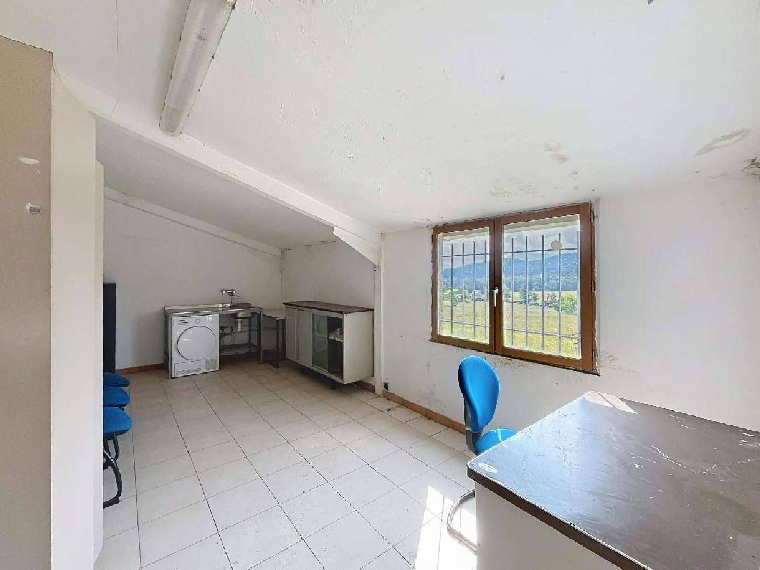 à vendre commerce Peyroules Alpes-de-Haute-Provence 4