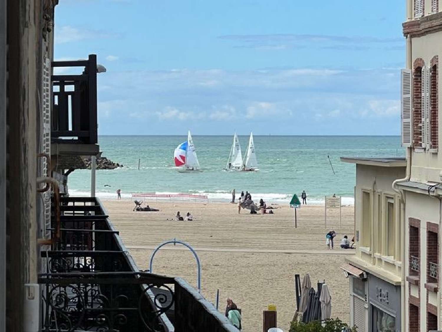  te koop bedrijfsruimte/ kantoor Trouville-sur-Mer Calvados 1