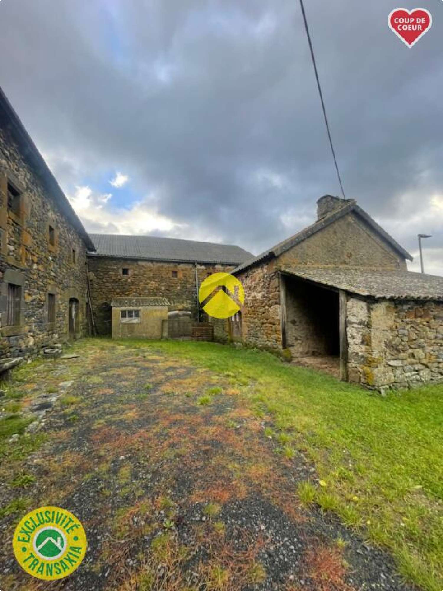 à vendre propriété Pierrefort Cantal 2