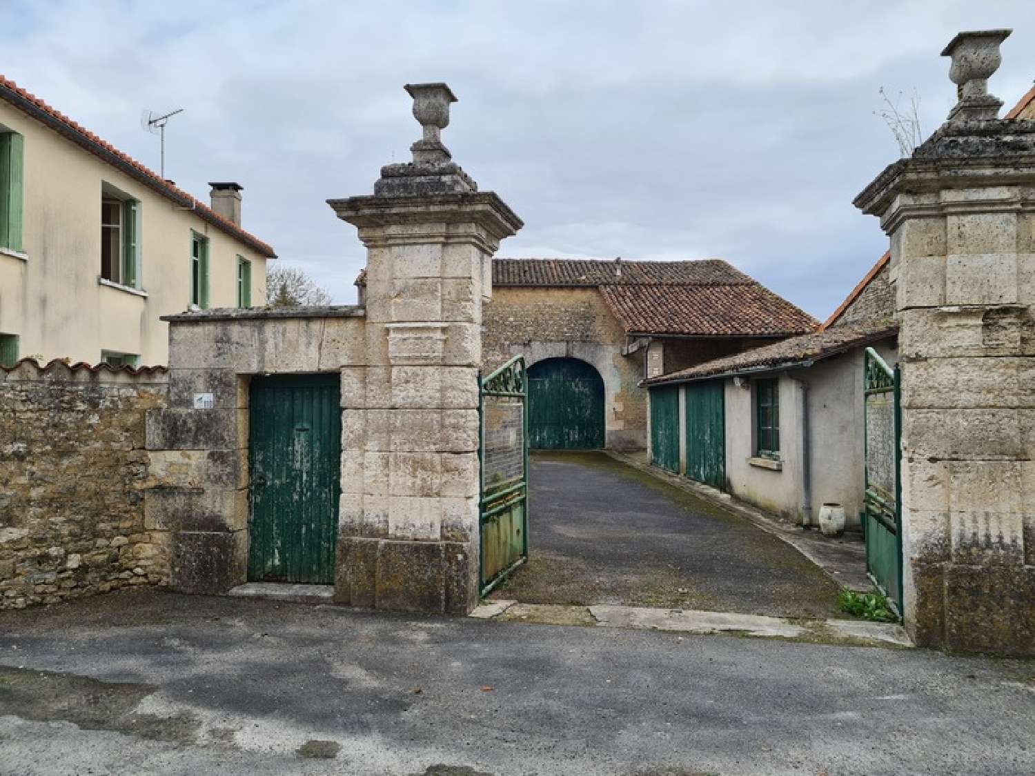 for sale farm Champniers Charente 1