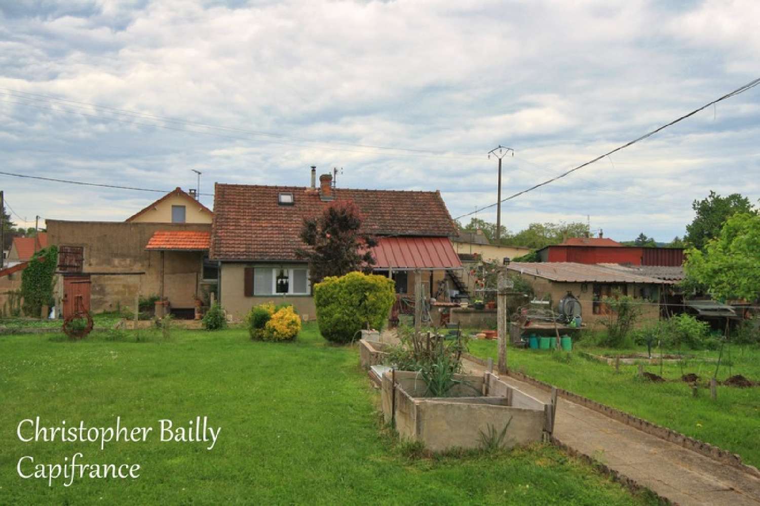 te koop boerderij Diou Allier 1