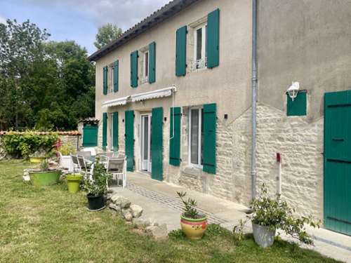 Villefollet Deux-Sèvres farm foto 7148397