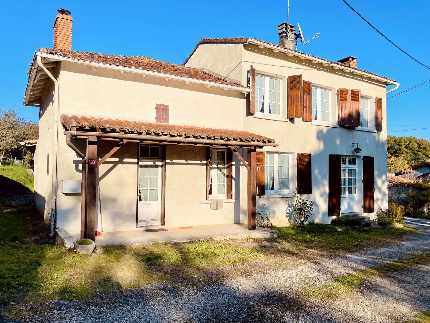te koop huis Alloué Charente 1