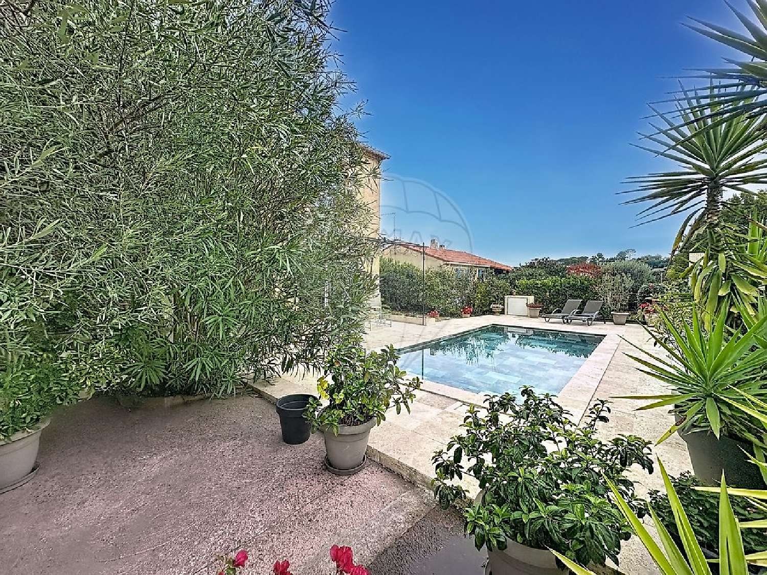  for sale house Bagnols-sur-Cèze Gard 2