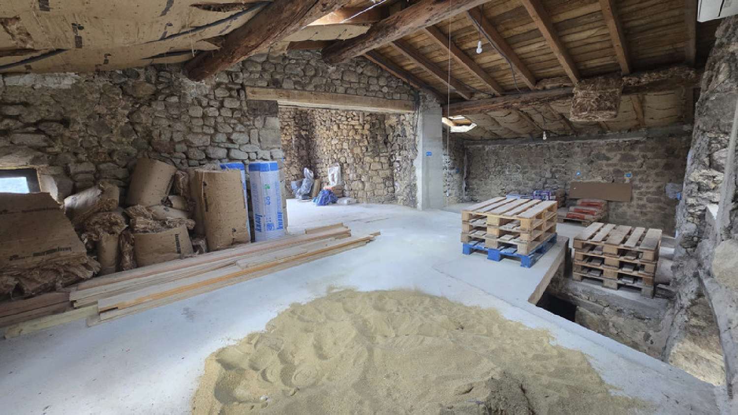  te koop huis Beauvène Ardèche 7