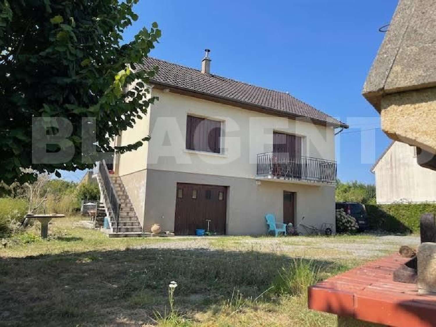 à vendre maison Bessé-sur-Braye Sarthe 1