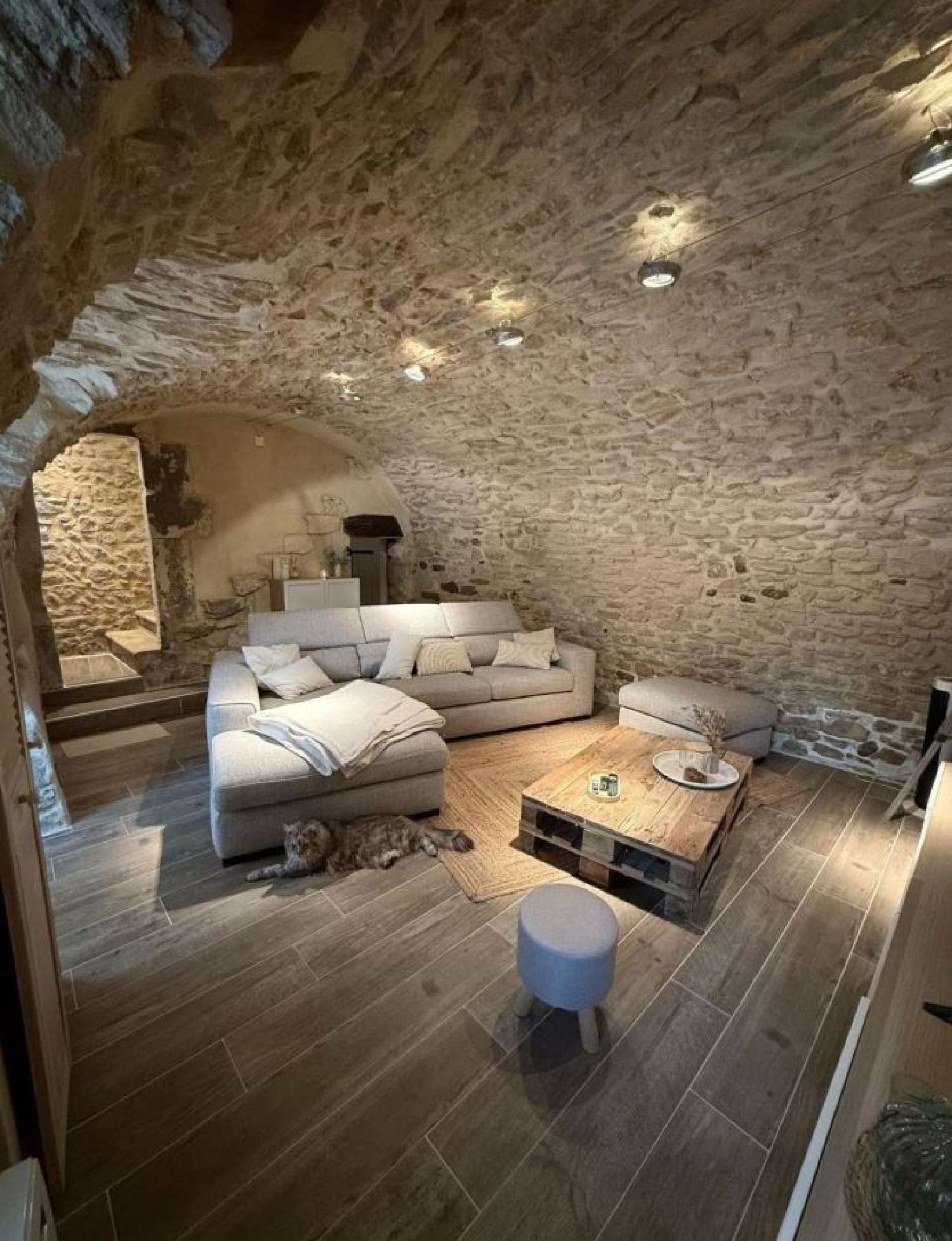  à vendre maison Bourg-Saint-Andéol Ardèche 1