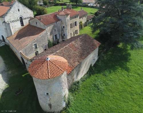 Champagne-Mouton Charente huis foto 7167037