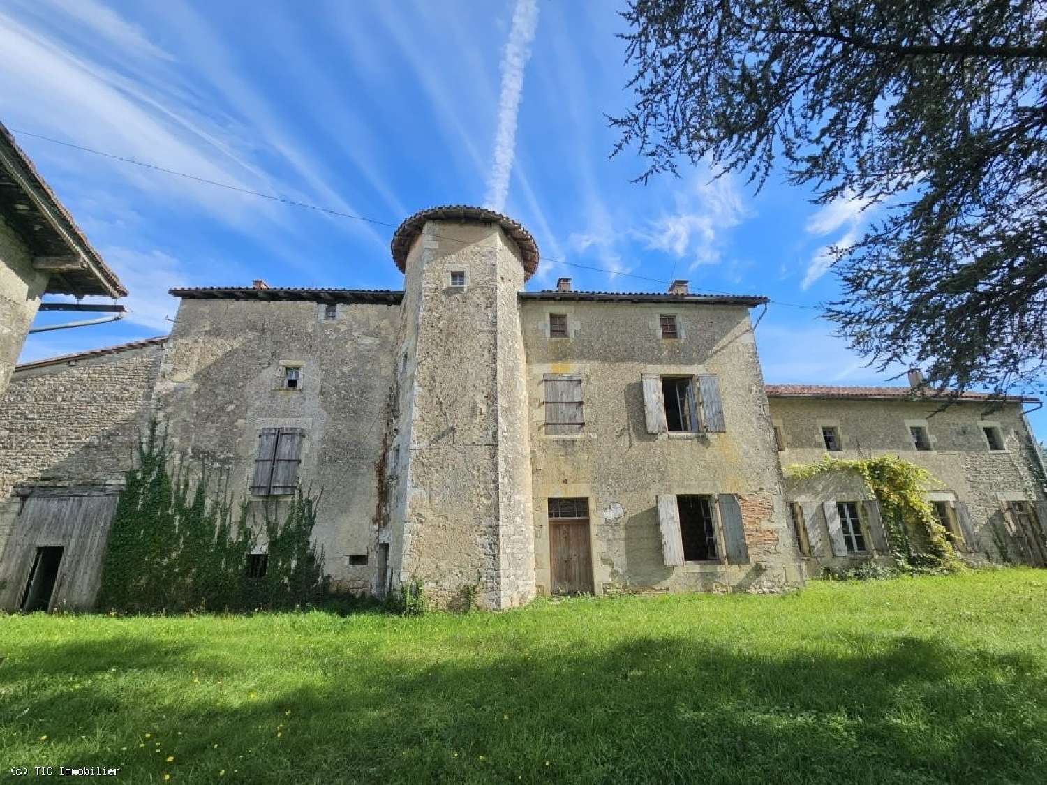 te koop huis Champagne-Mouton Charente 2