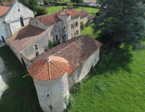 Champagne-Mouton Charente Haus Bild 7163890