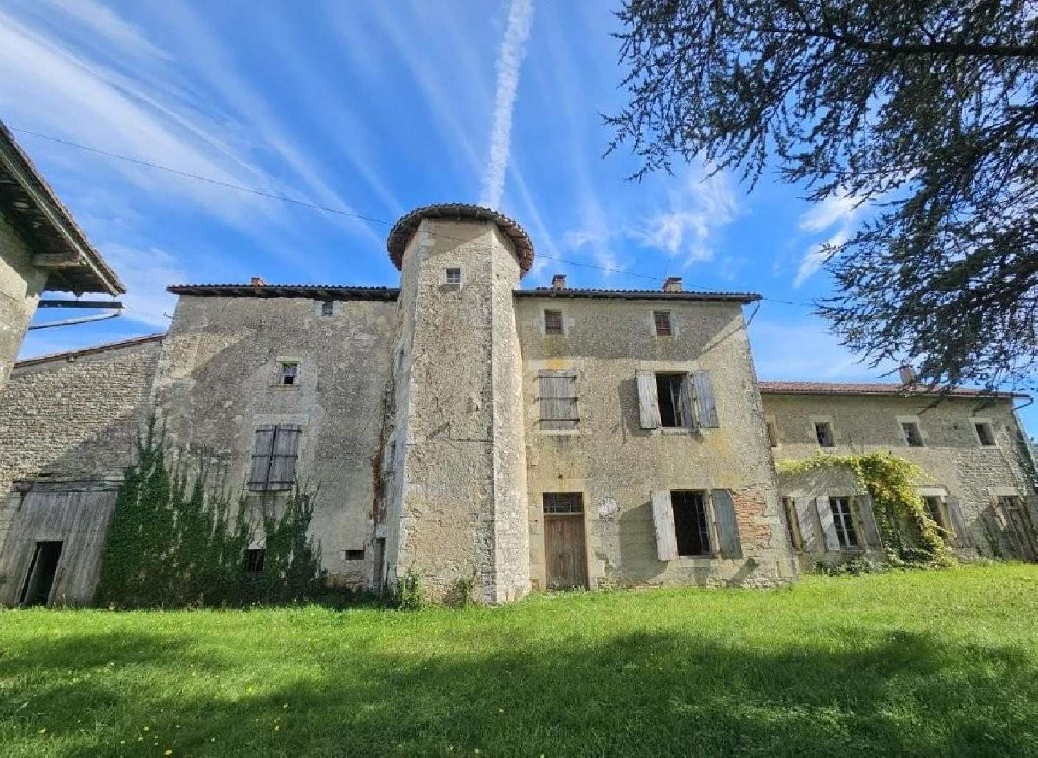  te koop huis Champagne-Mouton Charente 2