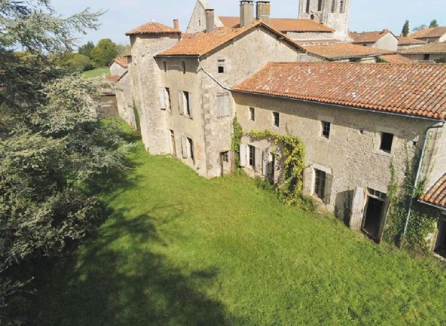  te koop huis Champagne-Mouton Charente 3
