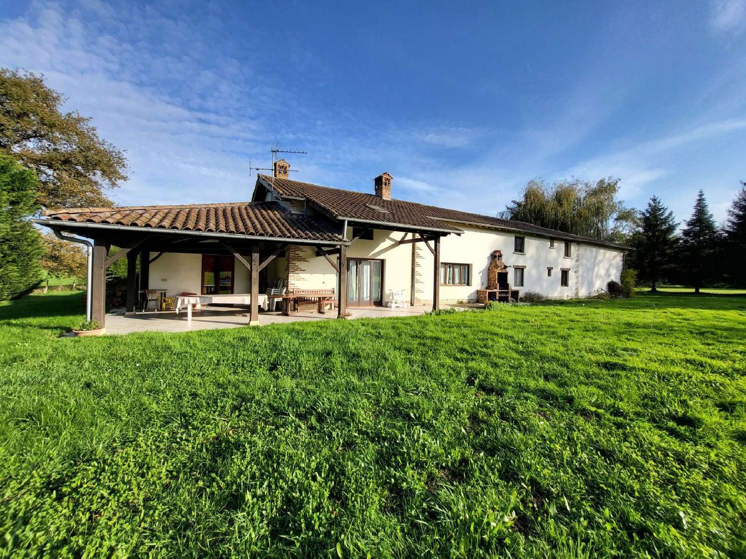  for sale house Châtillon-sur-Chalaronne Ain 1