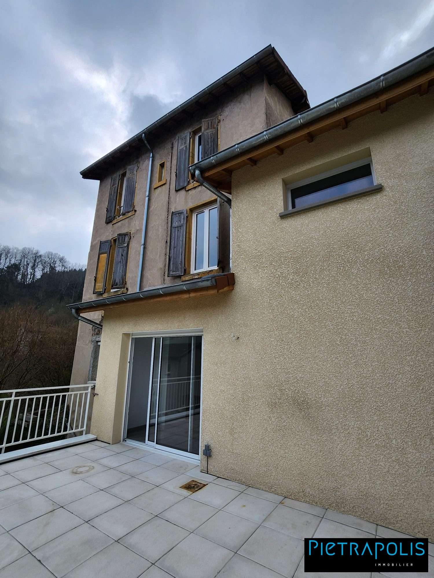 en venta casa Cours-La-Ville Rhône 2
