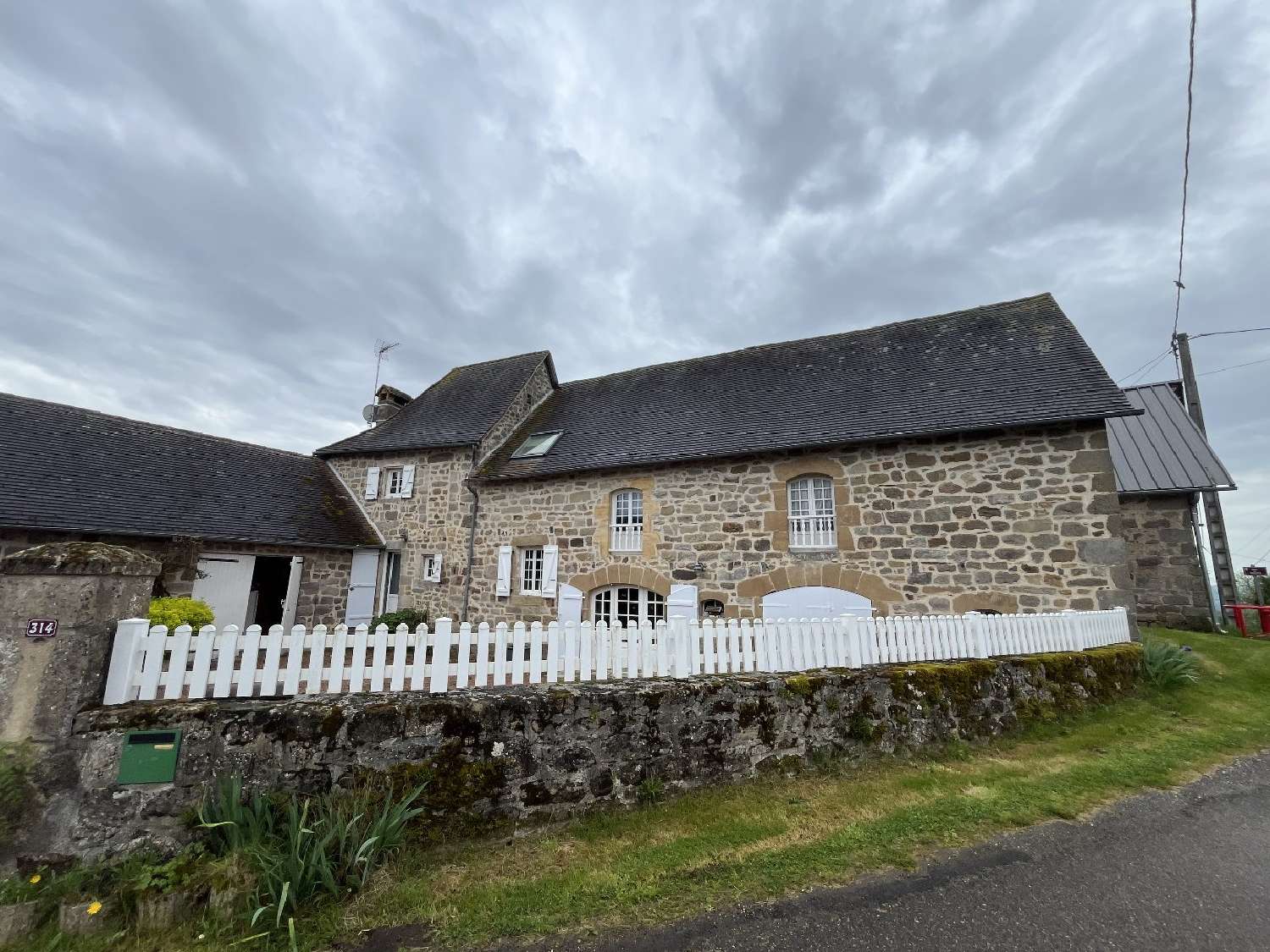  te koop huis Curemonte Corrèze 1