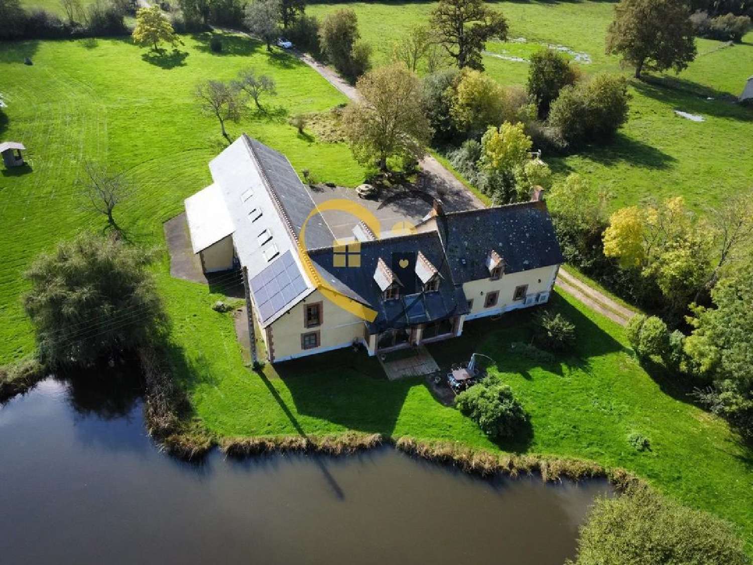  te koop huis Henrichemont Cher 1