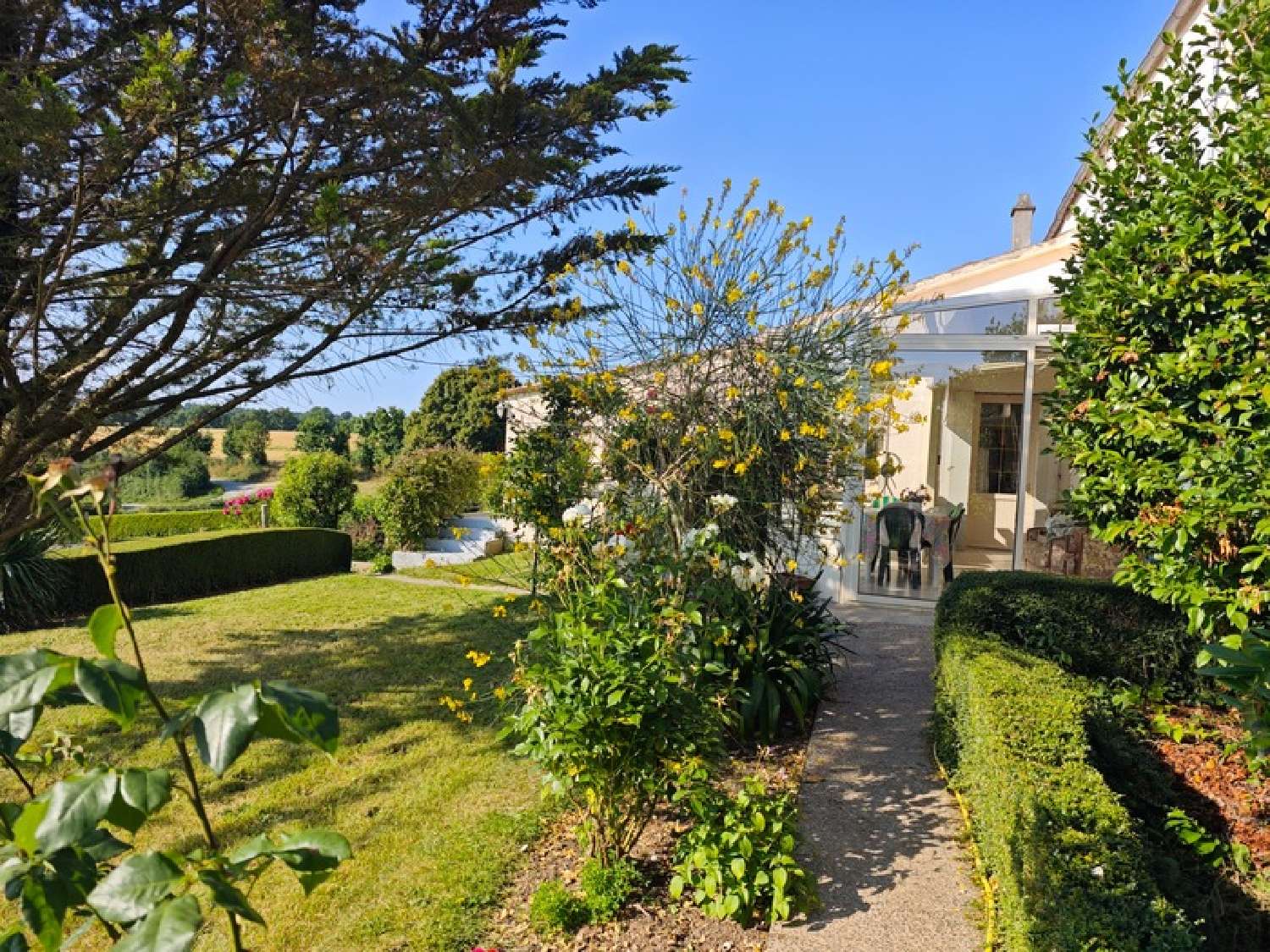  for sale house La Châtaigneraie Vendée 4