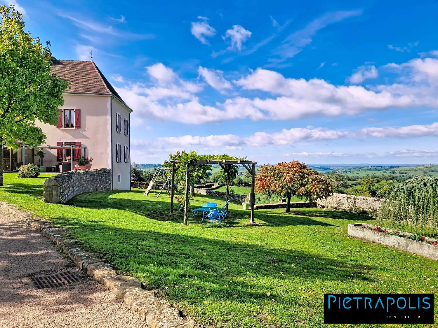  à vendre maison La Clayette Saône-et-Loire 4