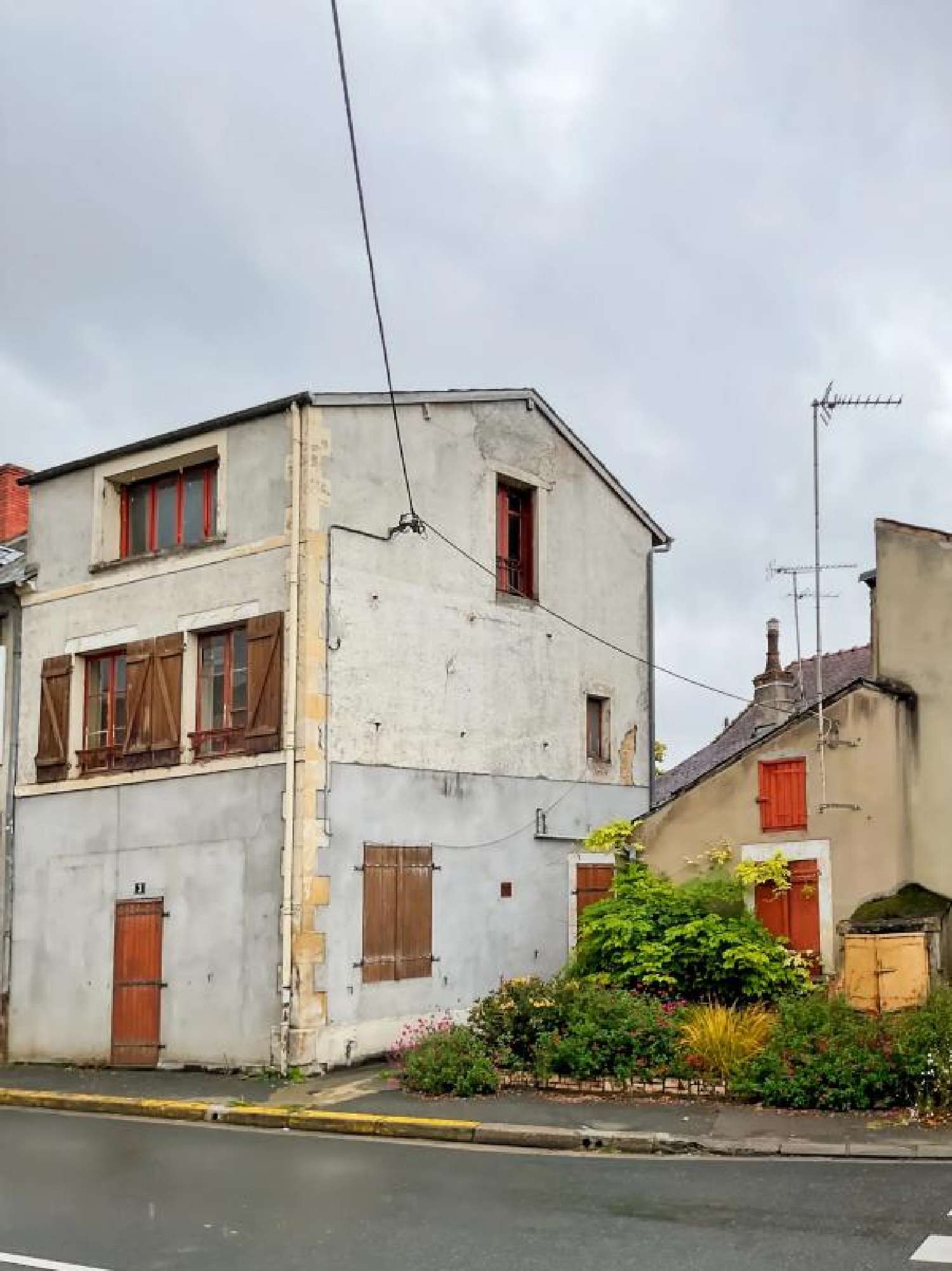 for sale house La Guerche-sur-l'Aubois Cher 1