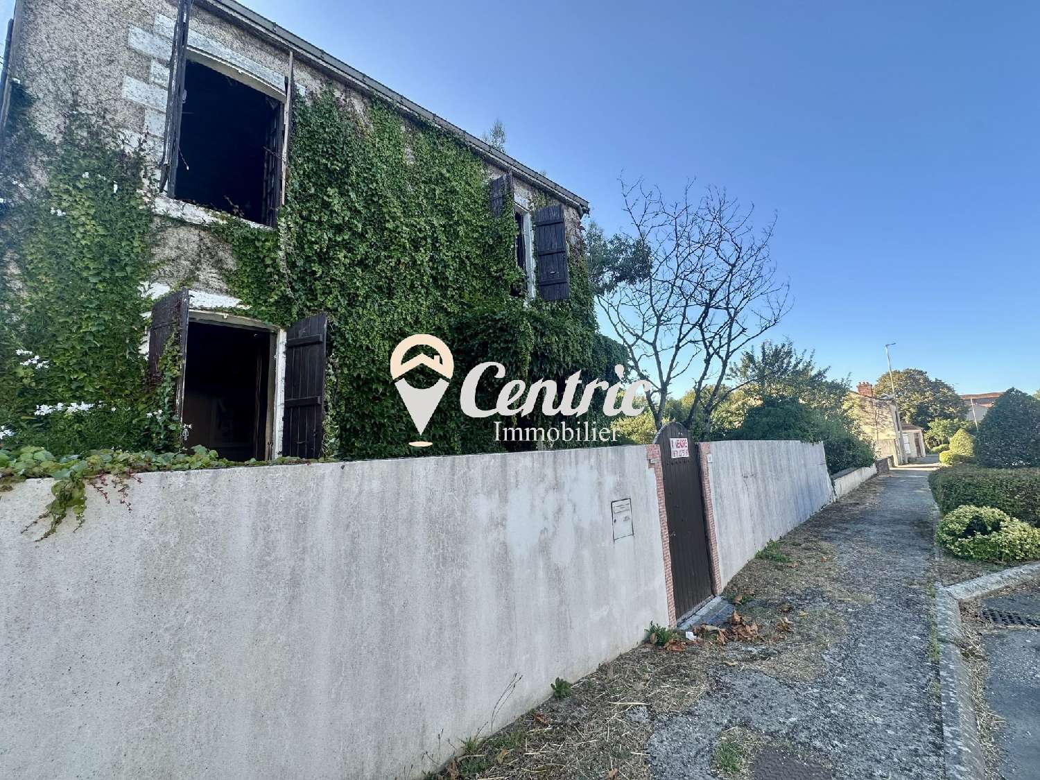  for sale house Le Busseau Deux-Sèvres 1