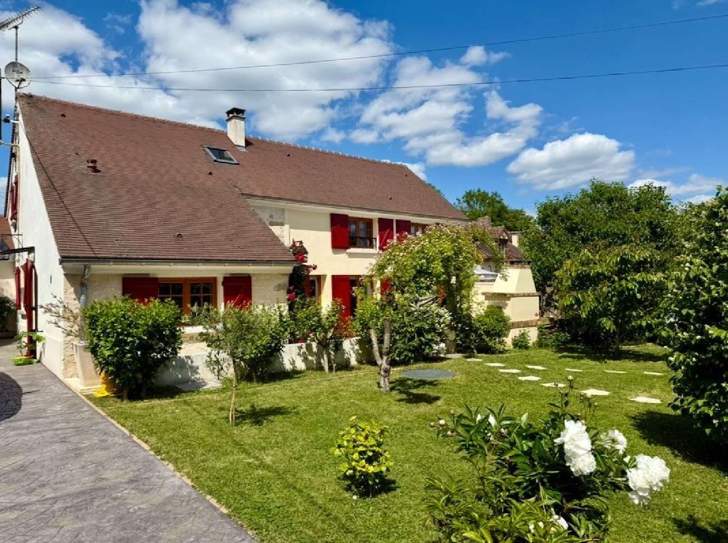  for sale house Maison Rouge Seine-et-Marne 1