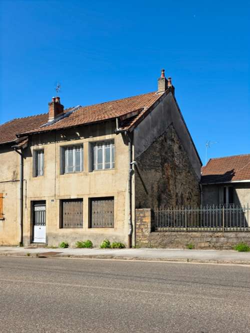  for sale house Montmorot Jura 1