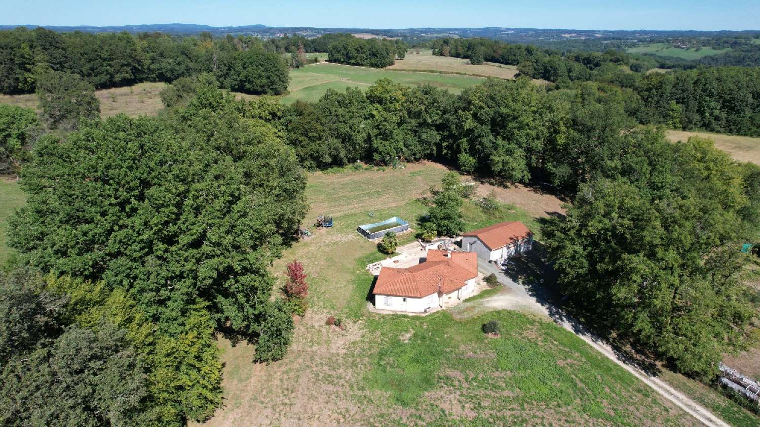  à vendre maison Nantheuil Dordogne 3