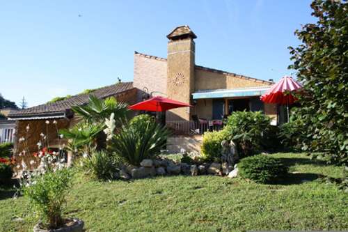 Puy-l'Évêque Lot huis foto 7152316