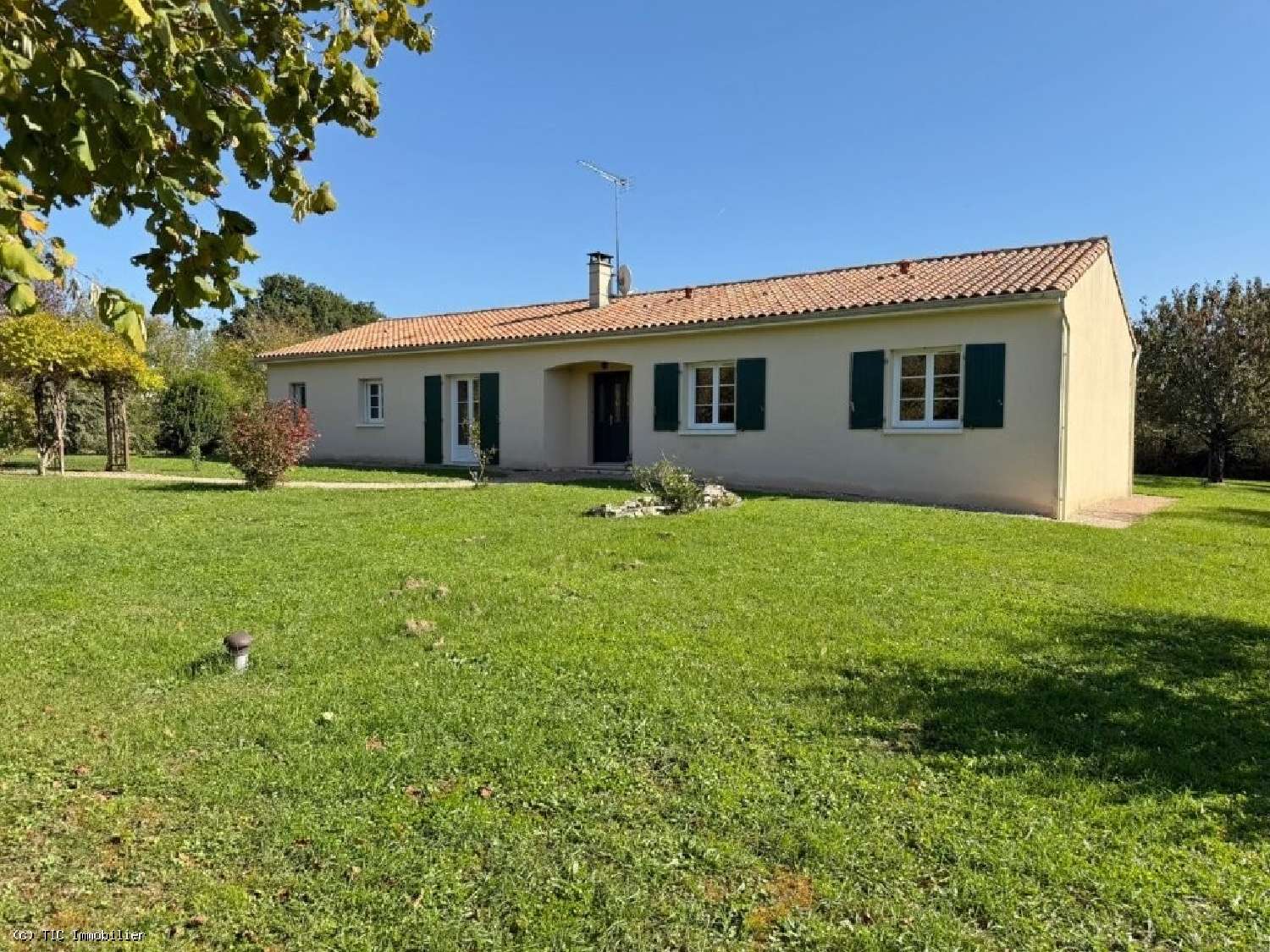  for sale house Ruffec Charente 2