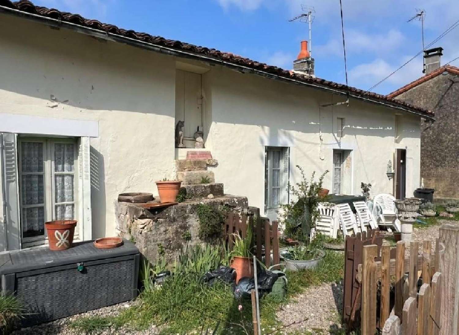  te koop huis Ruffec Charente 2