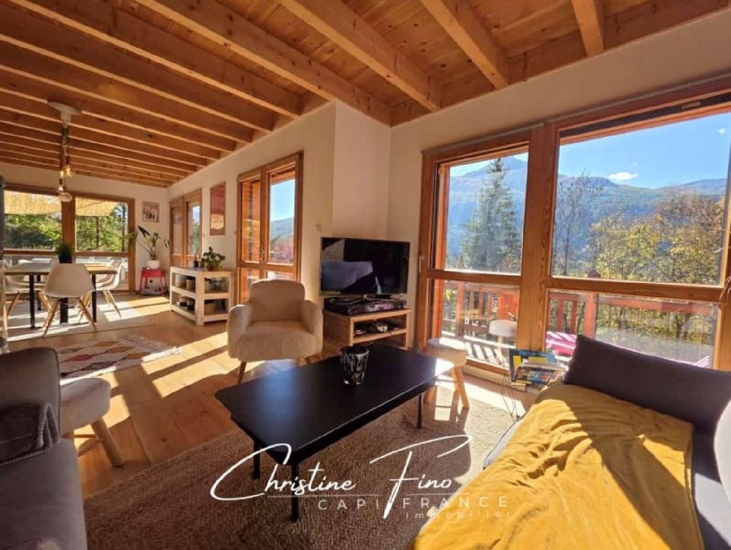 à vendre maison Saint-Chaffrey Hautes-Alpes 3