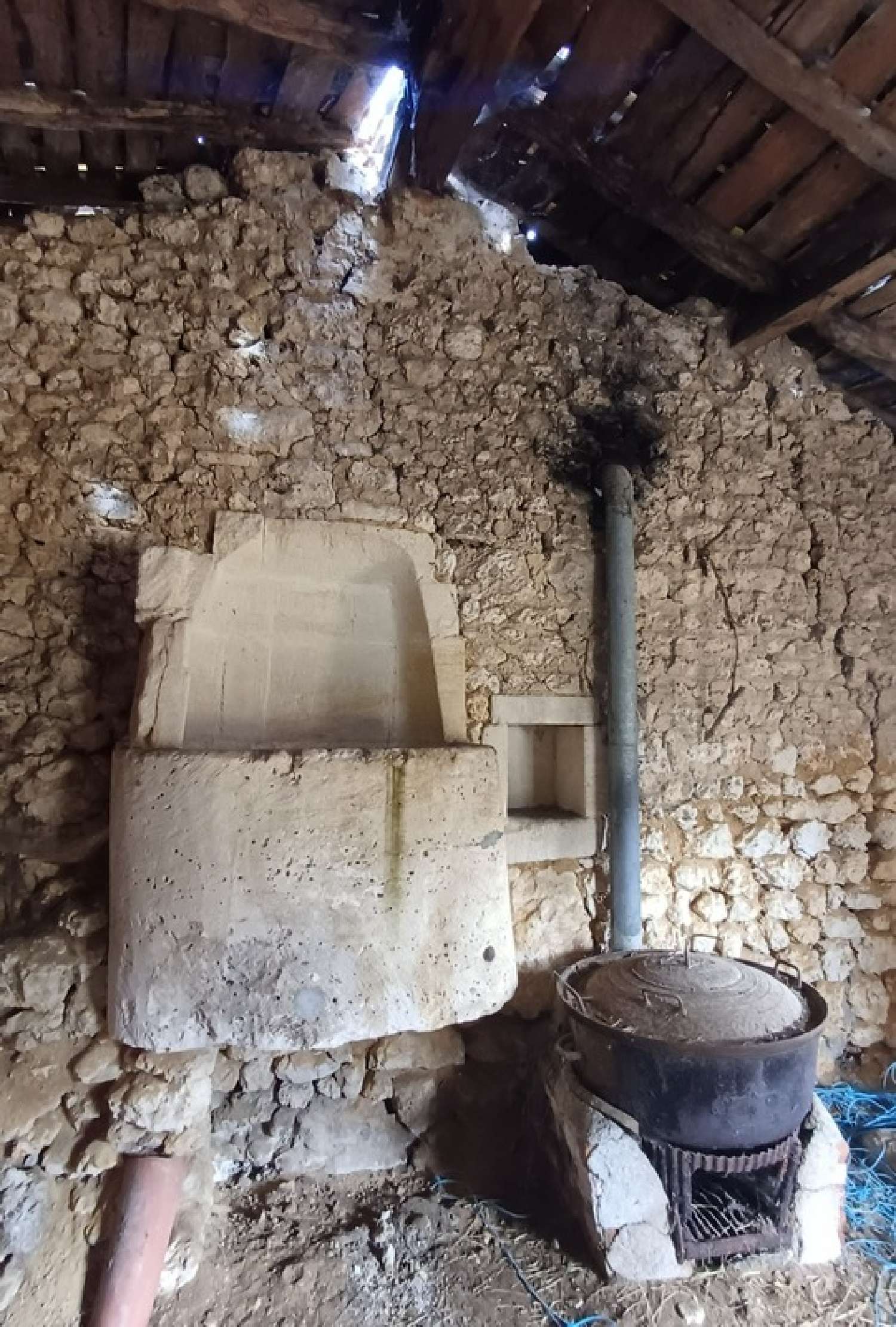  à vendre maison Saint-Estèphe Charente 2